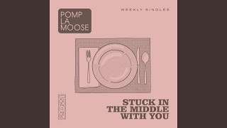 Download Lagu Stuck in the Middle with You