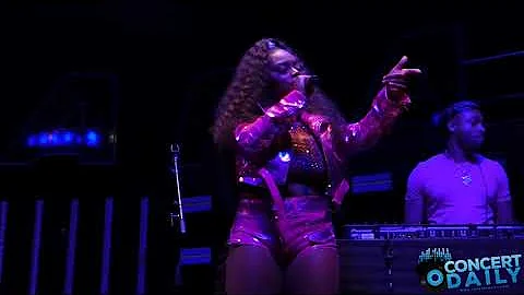 Summerella performs "Pull Up" live at Femme It Forward concert