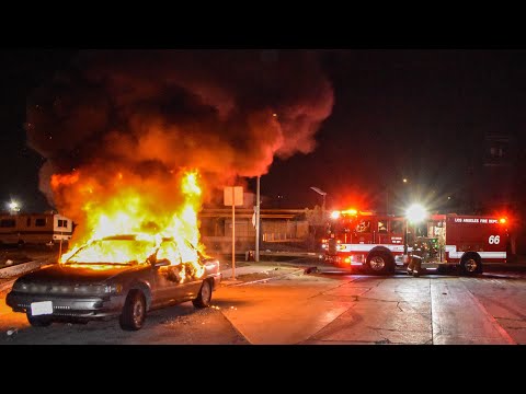 LAFD Engine 66: Car Fire