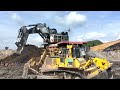 Biggest Exca Liebherr 966 Loading Soil to Dumptruck