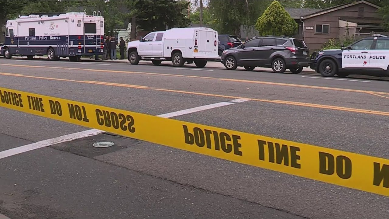 Man found dead after St. Johns neighborhood shooting - YouTube