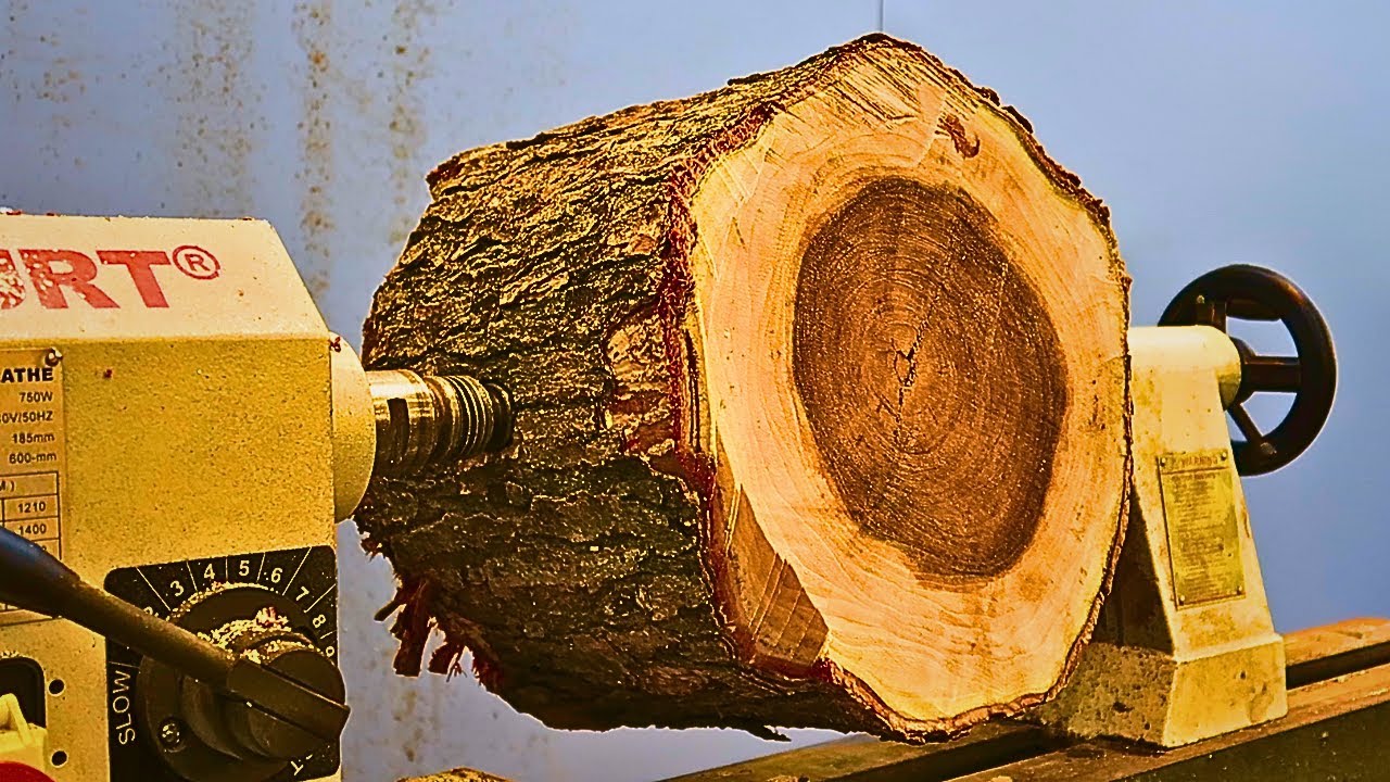 Wood turning = A beautiful piece of wood, sycamore wood - YouTube