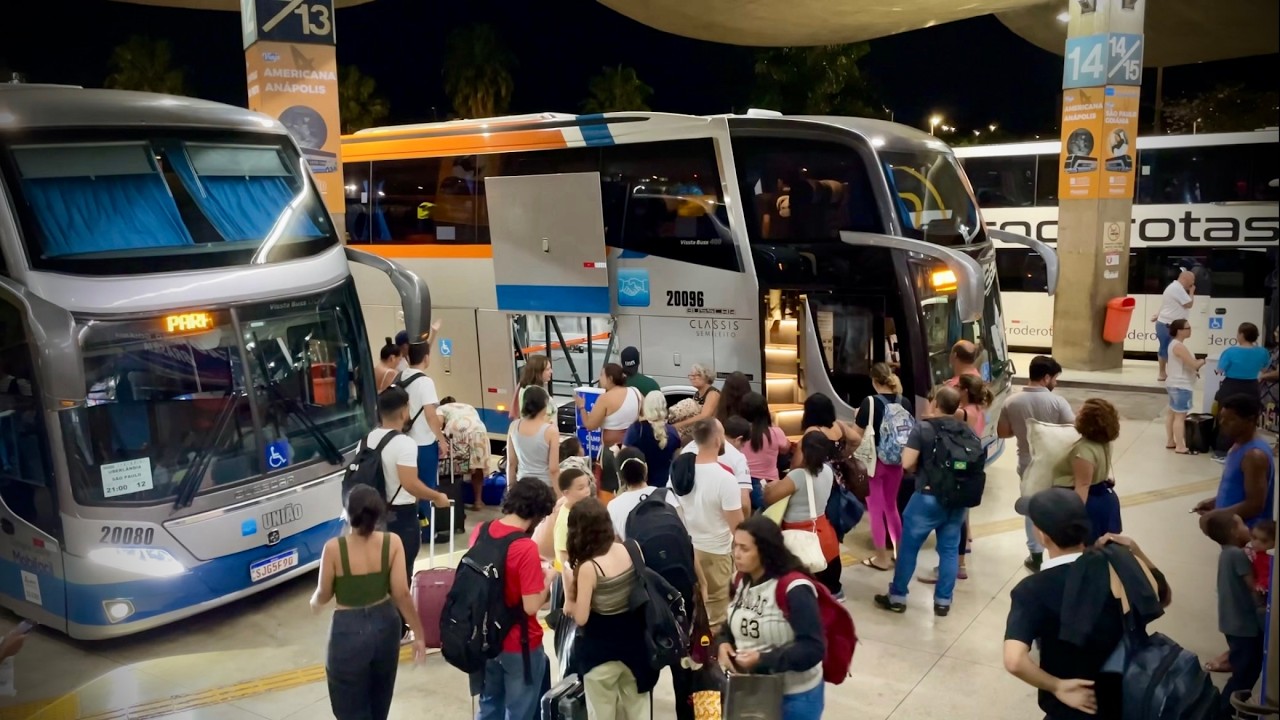 NOITE DE FERIADO NA RODOVIÁRIA DE UBERLÂNDIA DAS 19:45 ÀS 21:15