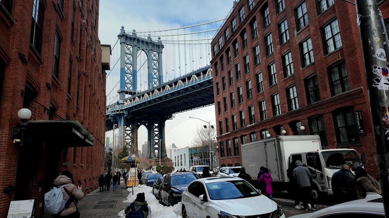 Escaping DUMBO -- Finding Quiet Nooks in Brooklyn