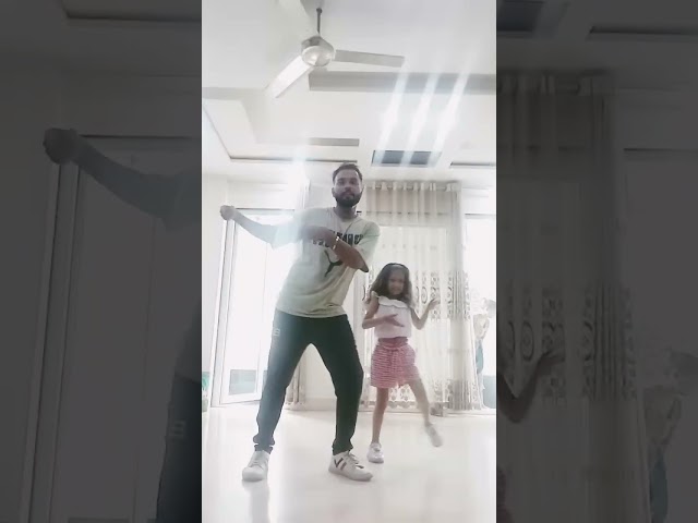 Badal barsa #world#trending reels#sahil #shweta #dance #freestyledance class=