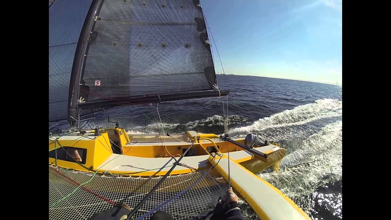 f32 trimaran