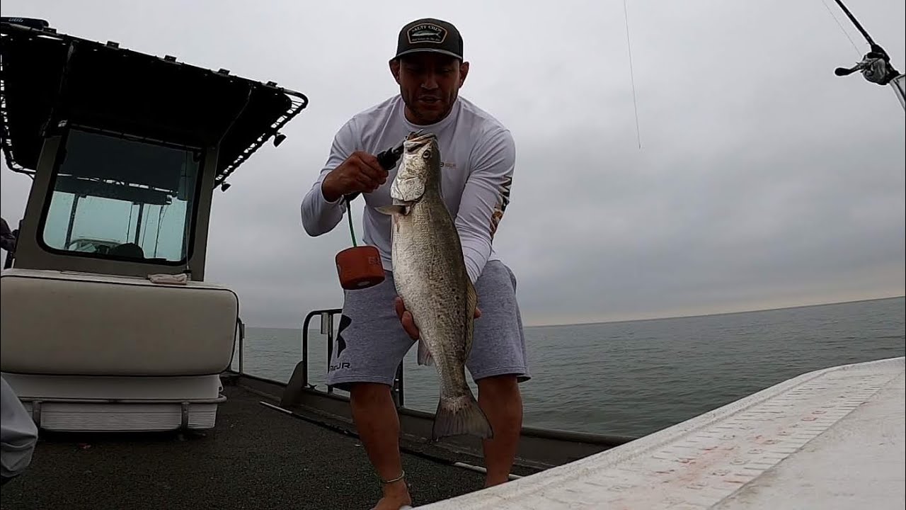 speckled trout fishing (north jetty is on fire) Galveston fishing YouTube