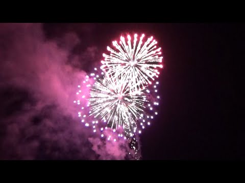酒田の花火師　コロナ禍に負けず、夜空に大輪