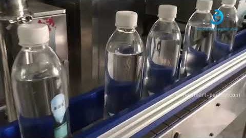 Automatic single label water bottle rolling labeling machine running video