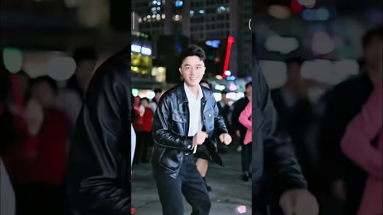 阿彌陀佛Namo Amitabha Buddha南无阿弥陀佛 | 梦想舞团航少团队韓老弟Mr.Han眾多帥哥跳起不一樣的廣場舞 引領時尚 青春洋溢 場面壯觀