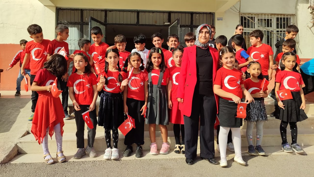 29 Ekim Gösterisi ATATÜRK ÇOCUKLARI #100YIL #cumhuriyet100yaşında Çay Mahallesi İlkokulu 2E sınıfı