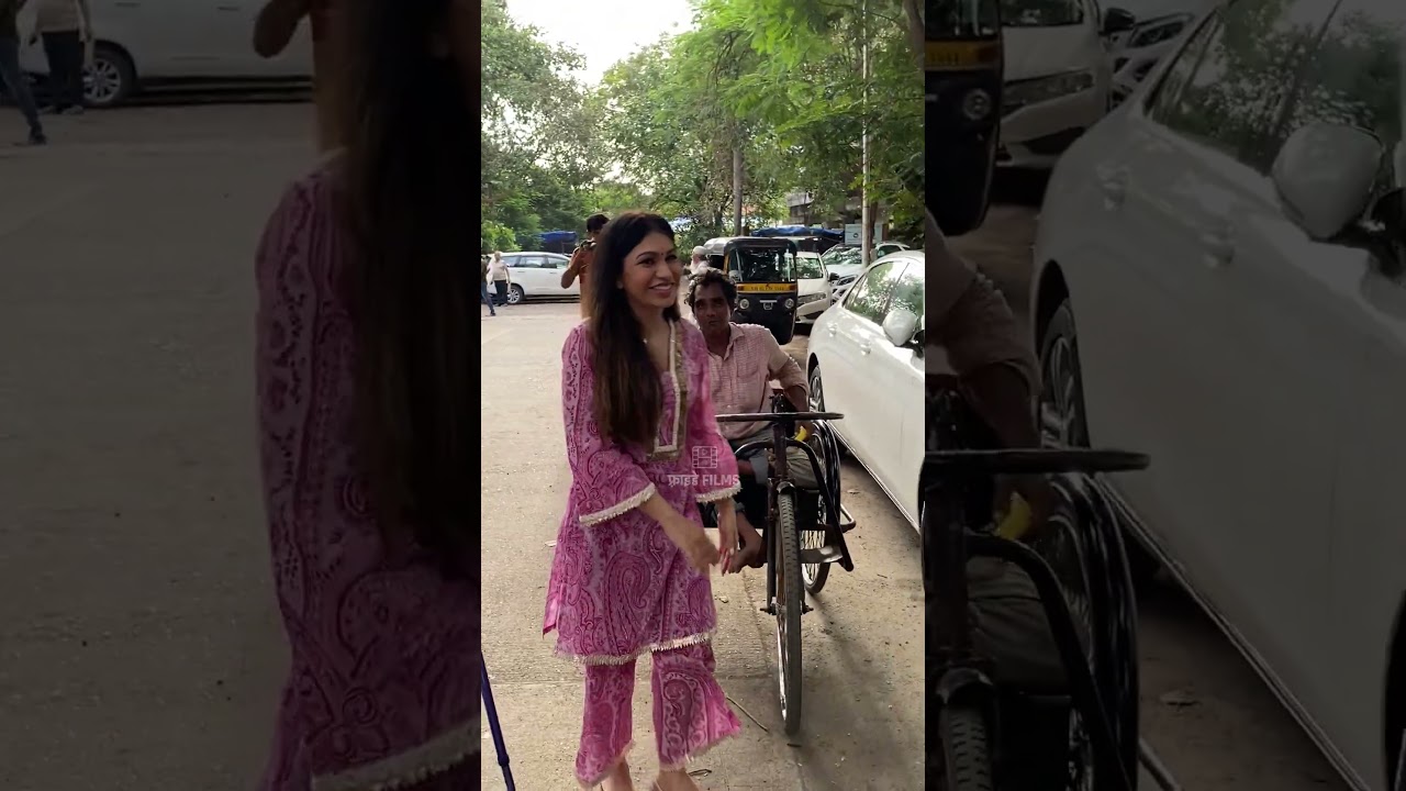 Tulsi Kumar Aur Khushali Kumar Dono Ne Garib ko...