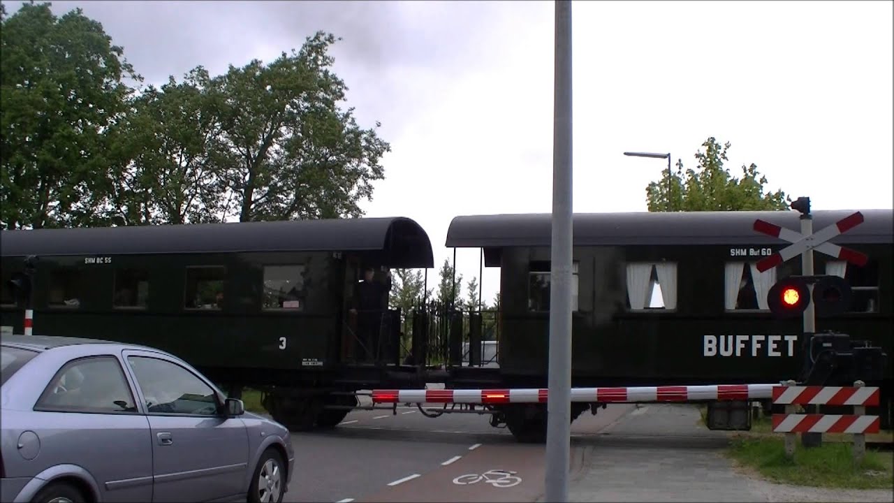 Spoorwegovergang//Railroad crossing Hoorn, Nieuwe Steen (SHM), NL