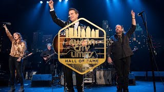 ACL Hall of Fame New Year&#39;s Eve 2017 | Chris Isaak, Brandi Carlile &amp; Raul Malo &quot;Pretty Woman&quot;