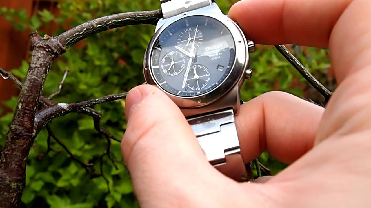 Seiko Titanium Chronograph Watch 7T92 - YouTube