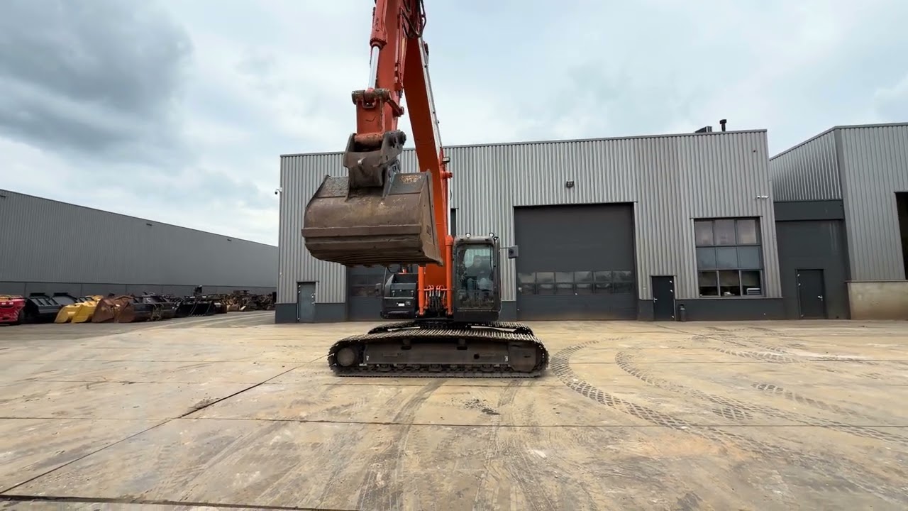 Demo 2019 Hitachi ZX250LC-6 ‪@bigmachineryb.v.4948‬ - YouTube