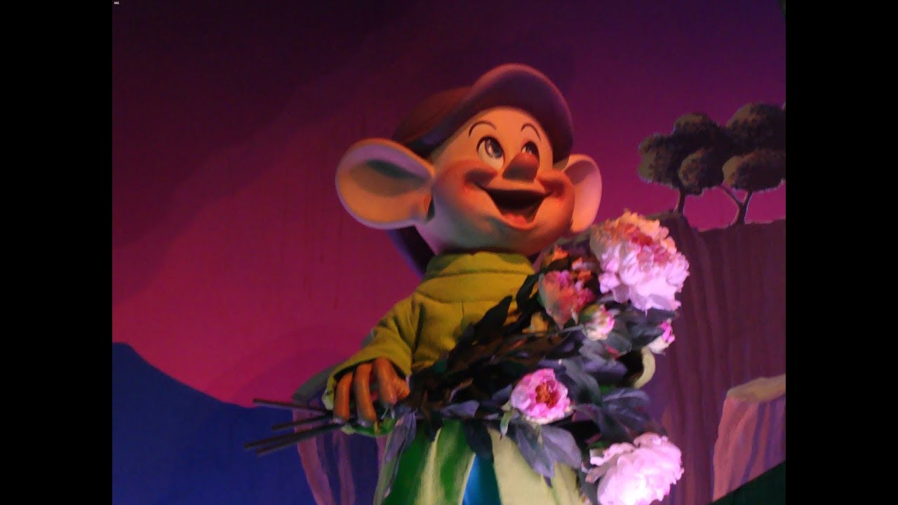 [4K]ºoº 白雪姫と七人のこびと Snow White's Scary Adventures Disneyland Paris