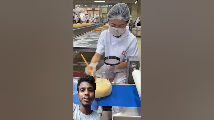 How Many Workers Are Slacking Off In The Mooncake Factory? #cake #mooncake #food