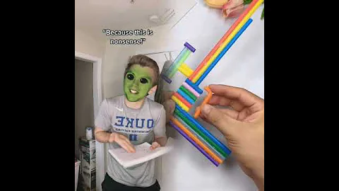 #greenscreen who else thinks math is confusing😂😂 #tiktokcomedy #funny #laugh #alien #foryou