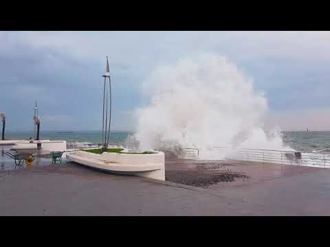 Черное море. Одесса. Шторм. Ланжерон. 2020 год The Black Sea.Odessa. Storm. Lanzheron beach. 2020