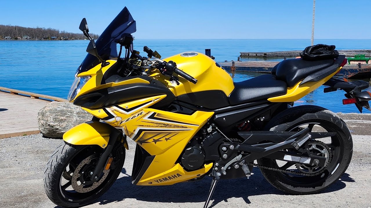 Yamaha FZ6R rear brake fluid flush