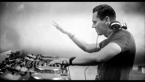 Tiësto - Live @ Dutch Dimension, Amsterdam (02.02.2002)