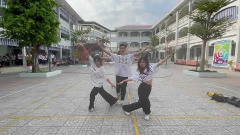 Cuộc thi dance cover Phan Ngọc Hiển - Lớp 10B12