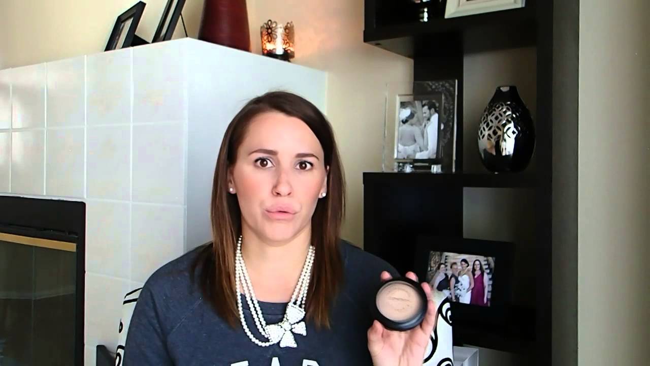 MAC Mineralize Foundation vs. Bare Minerals Bismuth Oxychloride