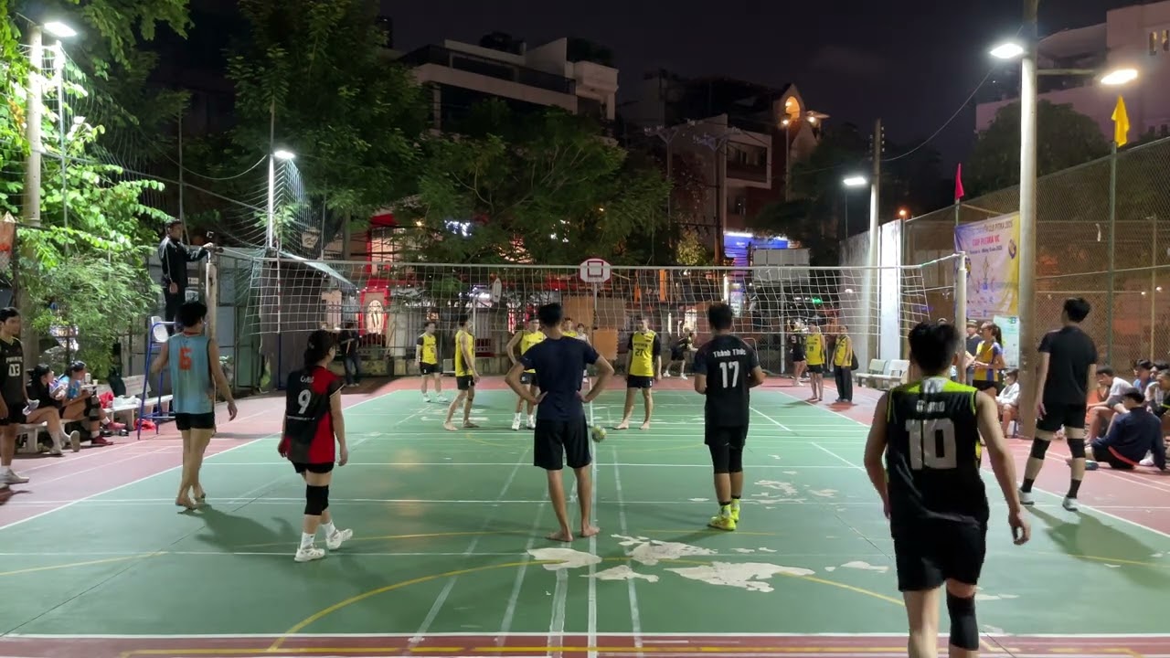 Giải 6-6 Team NHẮM MẮT CHƠI BỪA đối đầu Team TEKA | Quả Bóng Tròn 71