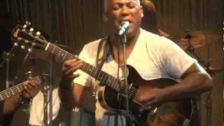 Miniatura del video "Lies (Live) - Jonathan Butler (The 3rd Jazz Safari Uganda 2010)"
