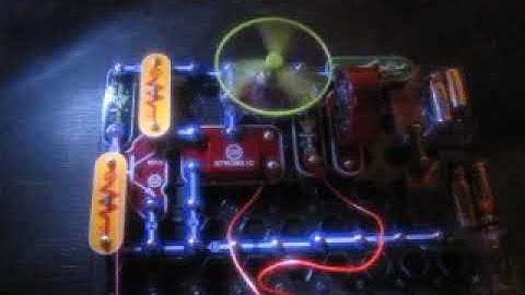 Snap Circuits Light | Project 111: Blink Step Beep (SEIZURE WARNING)