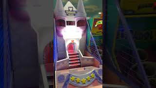 Beautiful ball throwing arcade machine