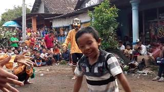 Pentulan gendruwon Medeni Cah Cilik == Jaranan Dor Bantengan