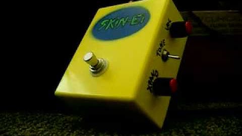 The SkinKontrol Skin-Ei SuperFuzz Guitar Pedal Hand Built Germanium Diodes