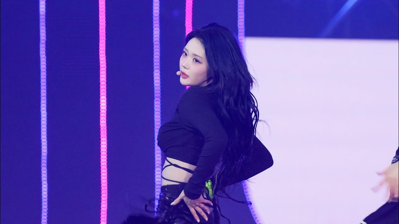 [4K] 241220 tripleS 트리플에스 공유빈 - 초련 (First Love) 직캠 fancam @KBS 가요대축제