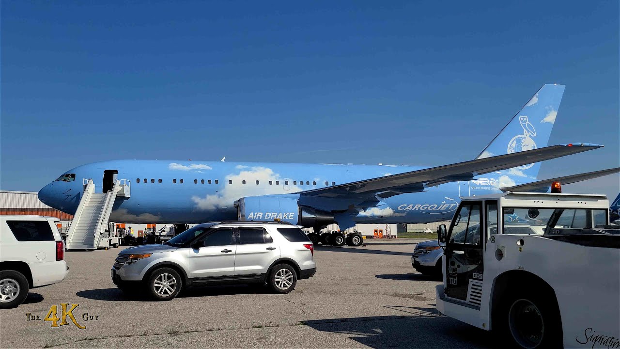 Toronto: Drake's plane quick turnaround at Pearson Airport 7-10-2021