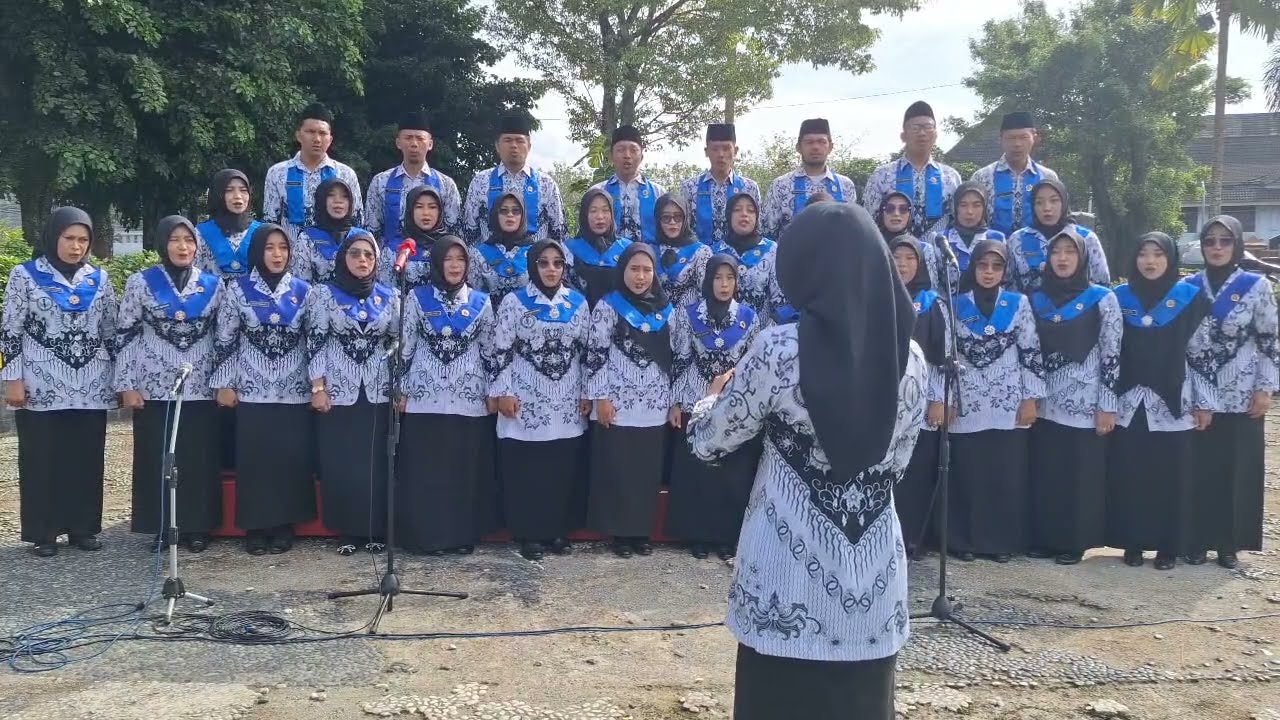 Indonesia Raya HGN dan HUT PGRI Kabupaten Banjarnegara Dwija Gita Swara PGRI Kabupaten Banjarnegara 