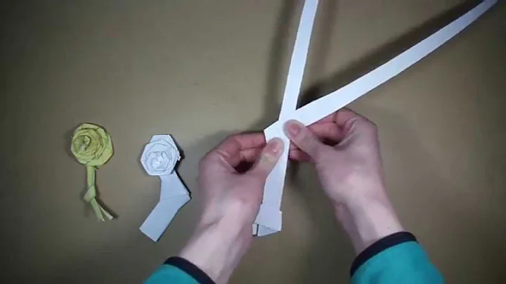 Palm folding: How to make a palm rose