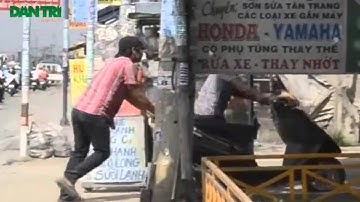 Bắt Tên Đinh Tặc Đang Ném Đinh Tự Chế “Bẫy” Người Đi Đường