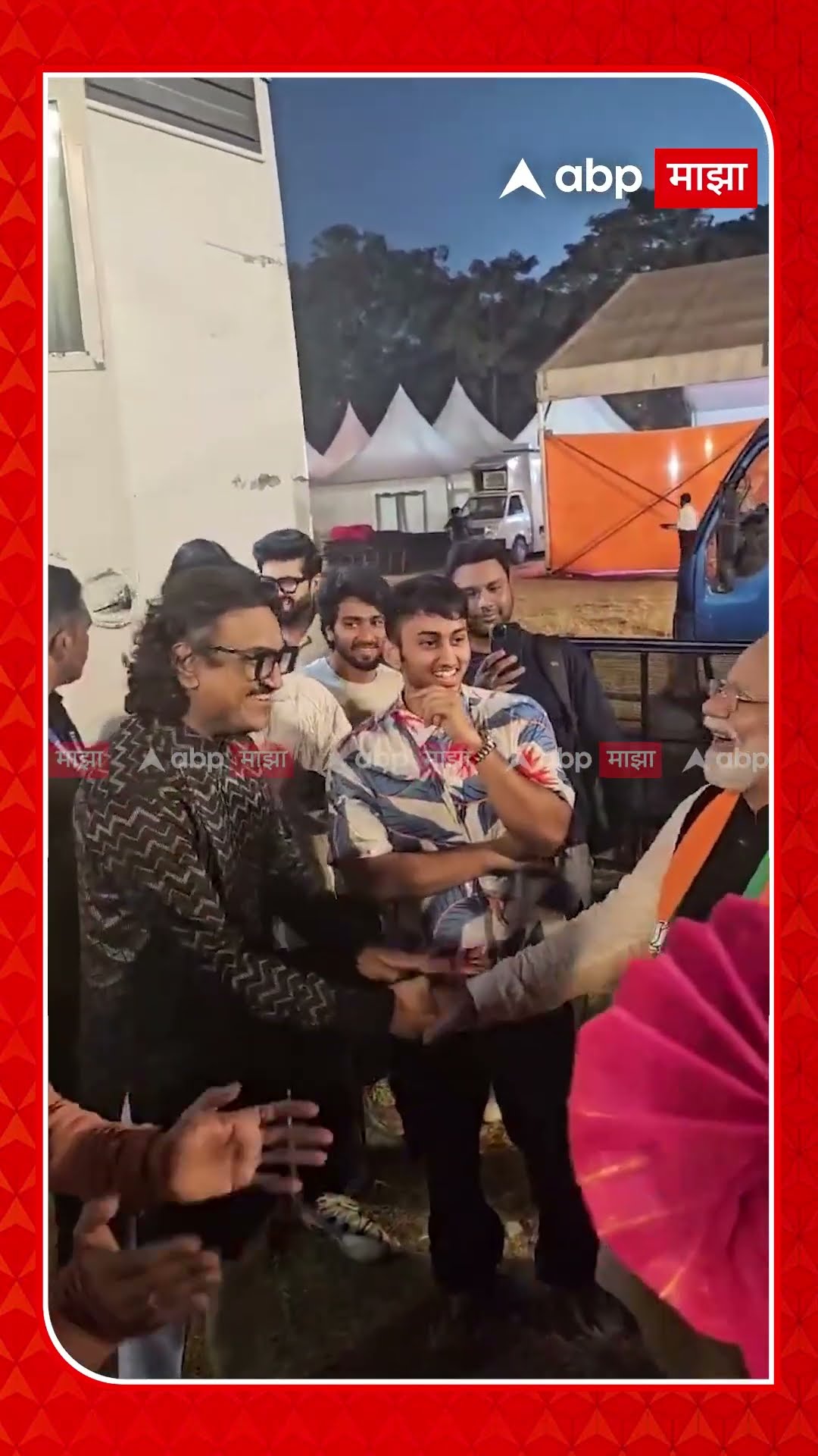 Vikas Mahante Meet Ajay Atul :   हुबेहूब मोदी! जेंव्हा अजय- अतुल यांना भेटतात..