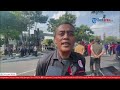 Tolak PHK dan Outsourcing, Ribuan Buruh Pabrik Plywood Jombang Gelar Demo di Kantor Pemkab