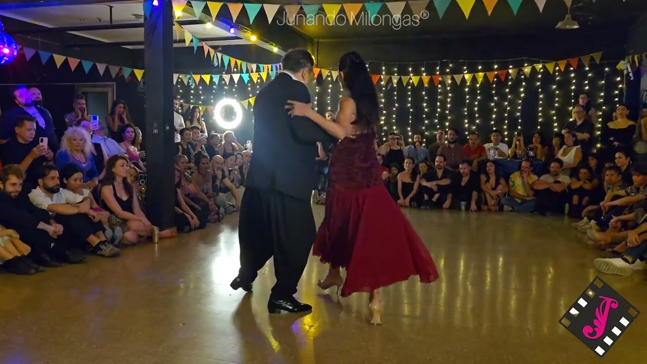 Bailan! CHICHO FRUMBOLI & MOIRA CASTELLANO  | El Jagüel | Tango Argentino | Junando Milongas®