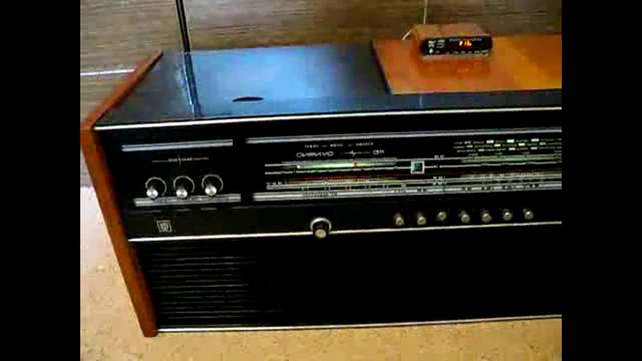 Радиола Сириус 311 - YouTube