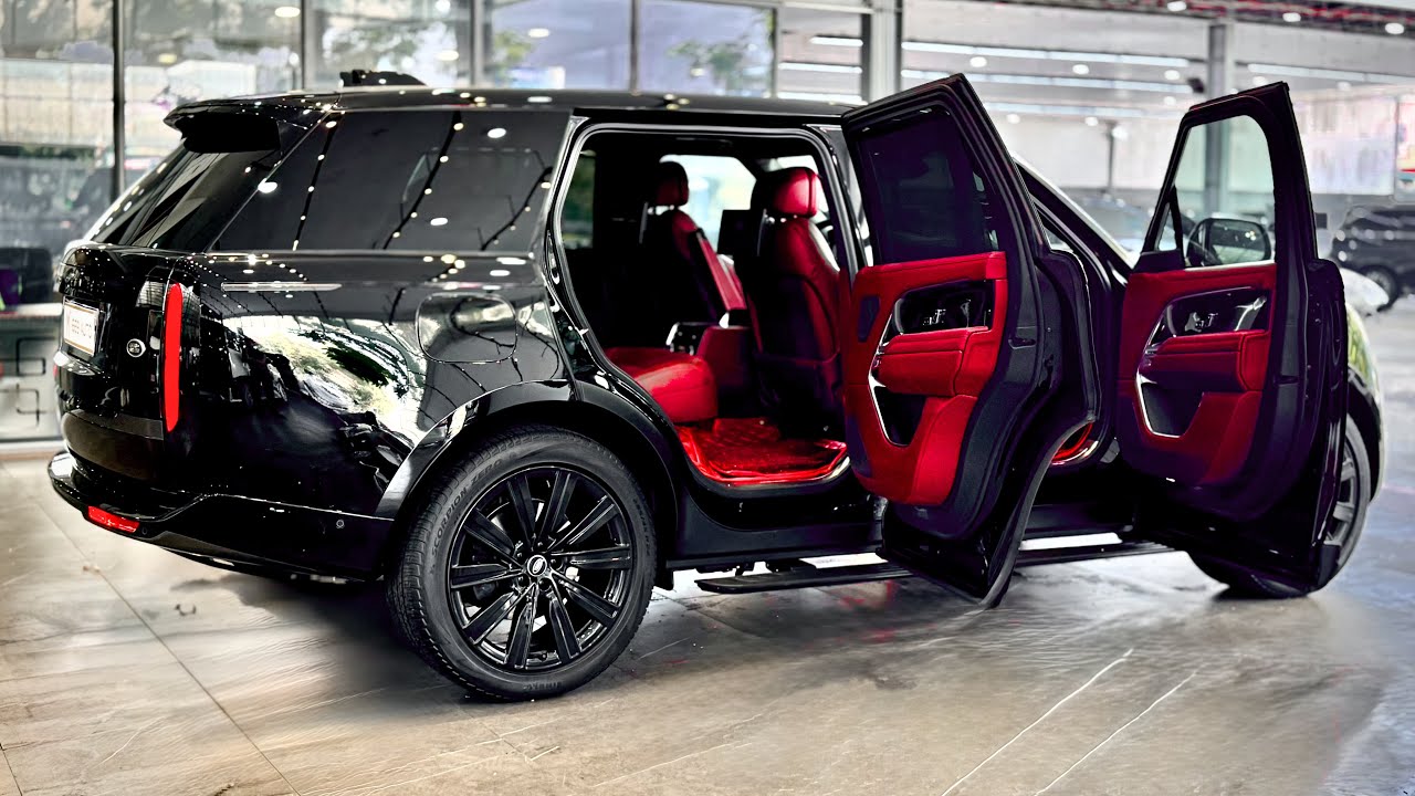 2025 Range Rover Autobiography Santorini Black Metallic : 4Seats