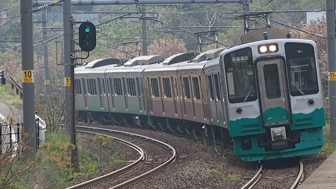 【トキ鉄車JR線乗り入れ!】ET127系 1322M普通妙高高原行き 鯨波駅到着 - YouTube