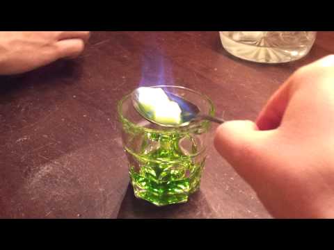 How to drink Absinth