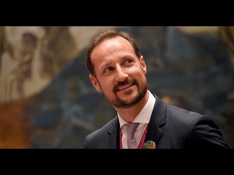 The Extraordinary Adventures of Mr West in the Land of the Bolsheviksиз YouTube · Длительность: 58 мин47 с The Extraordinary Adventures of Mr West in the Land of the Bolsheviksиз YouTube · Длительность: 58 мин47 с