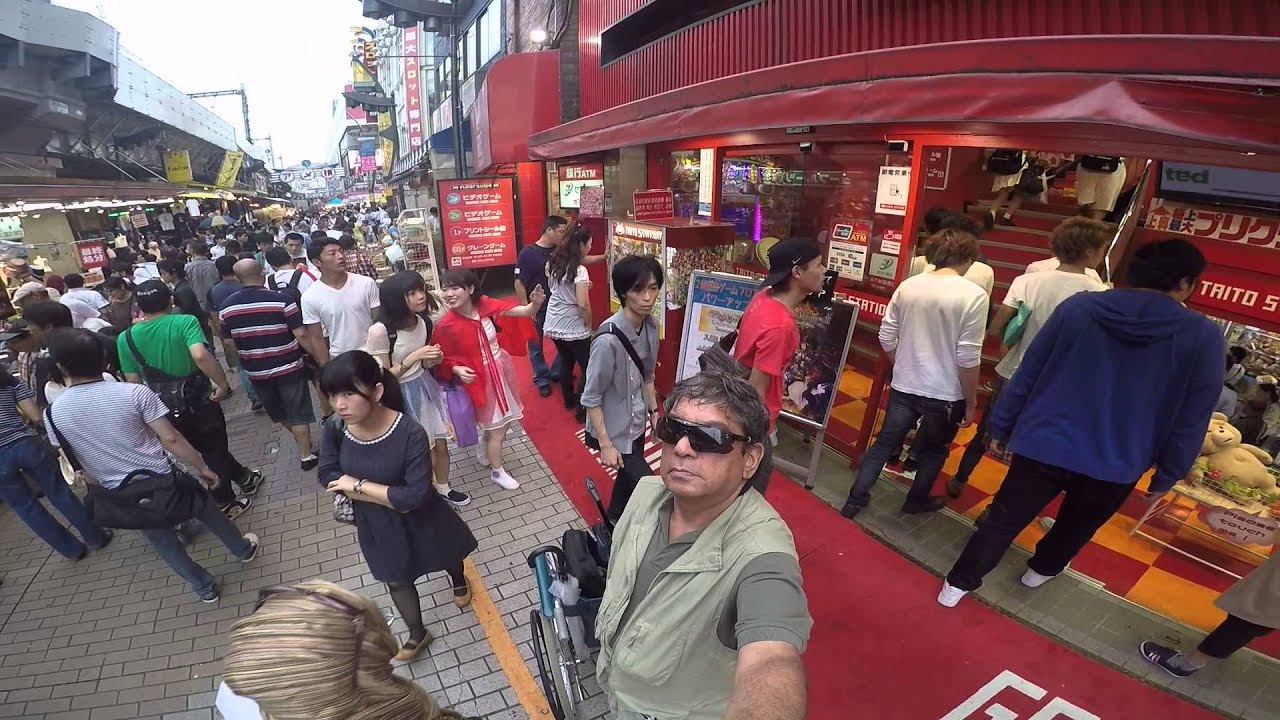Arif Herekar with Go pro 4 demonstrates Ameyoko market hustle and bustle