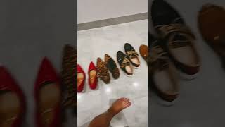 Avaliando Os Sapatos Da Minha Mãe