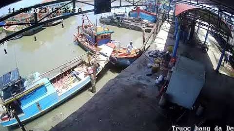 Bến Khôi My - Vàm Láng cào ngày sông cầu ghe vào mỗi ngày cá tôm hải sản tươi sống, giá rẻ bất ngờ